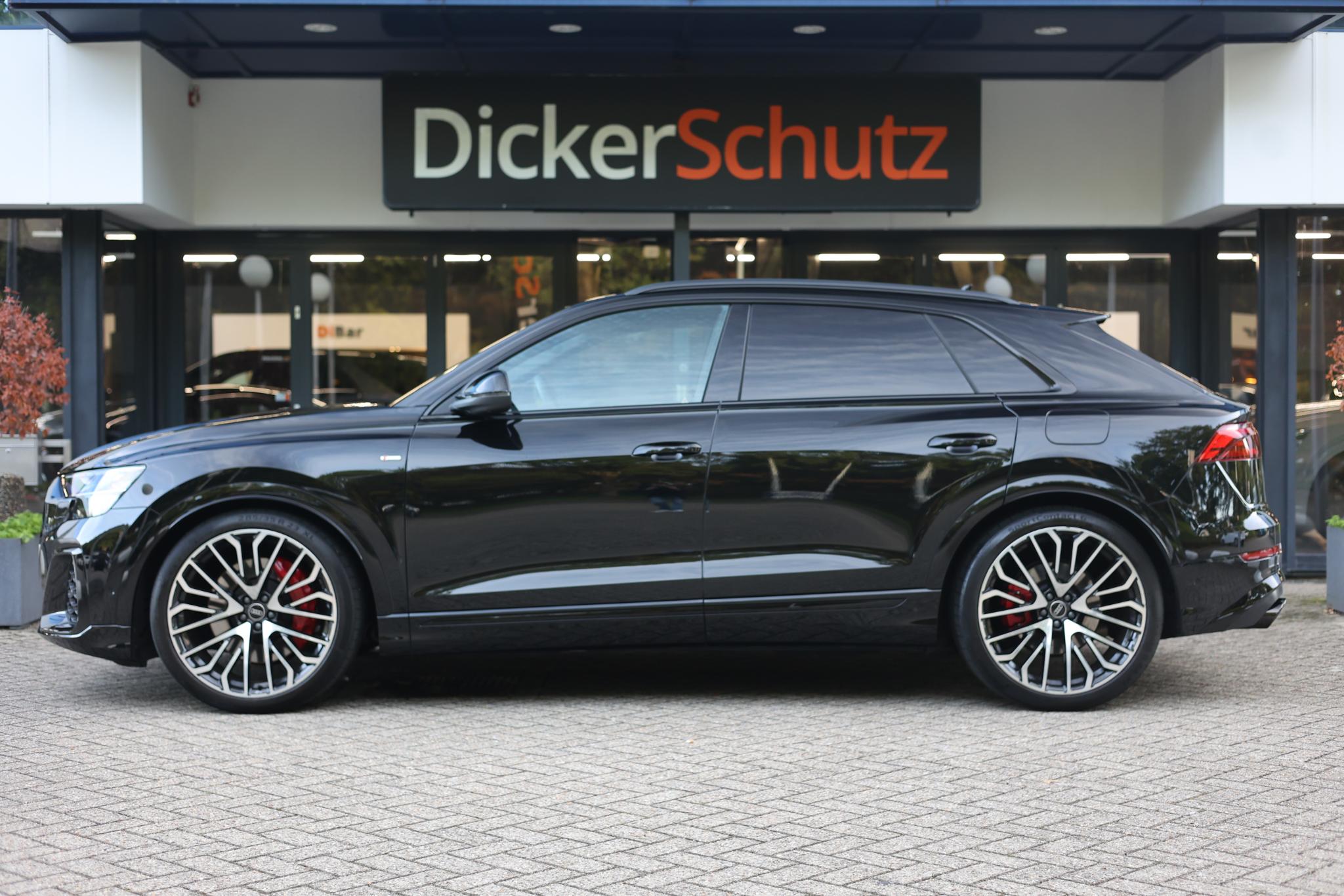Audi Q8 60 TFSIe Competition bij DickerSchutz in Maastricht