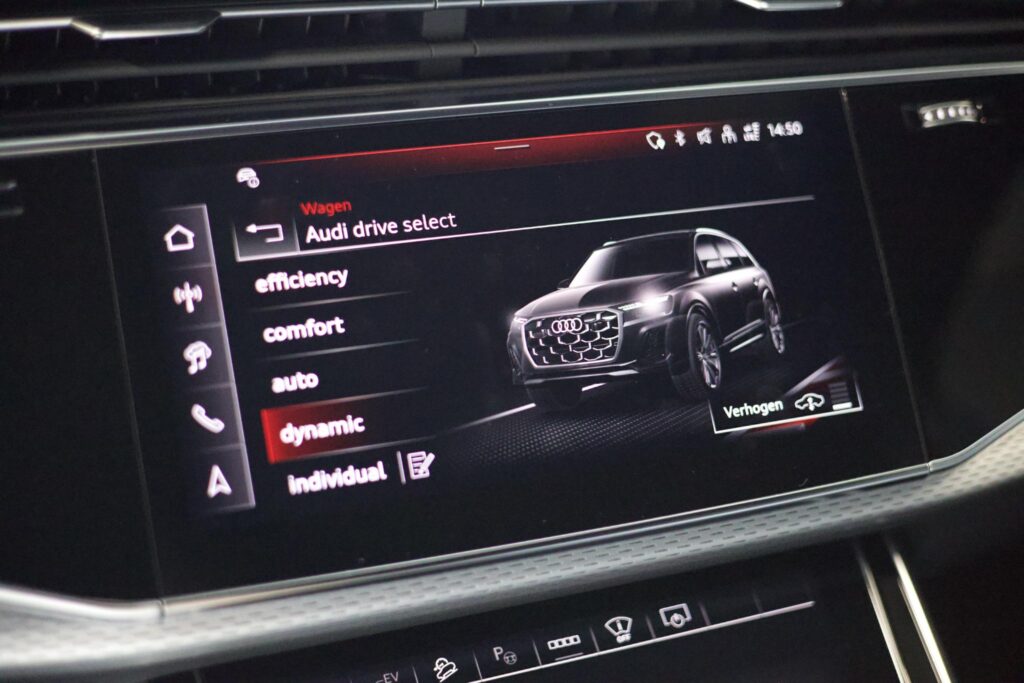 Infotainmentscherm van de Audi Q7 plug-in hybride
