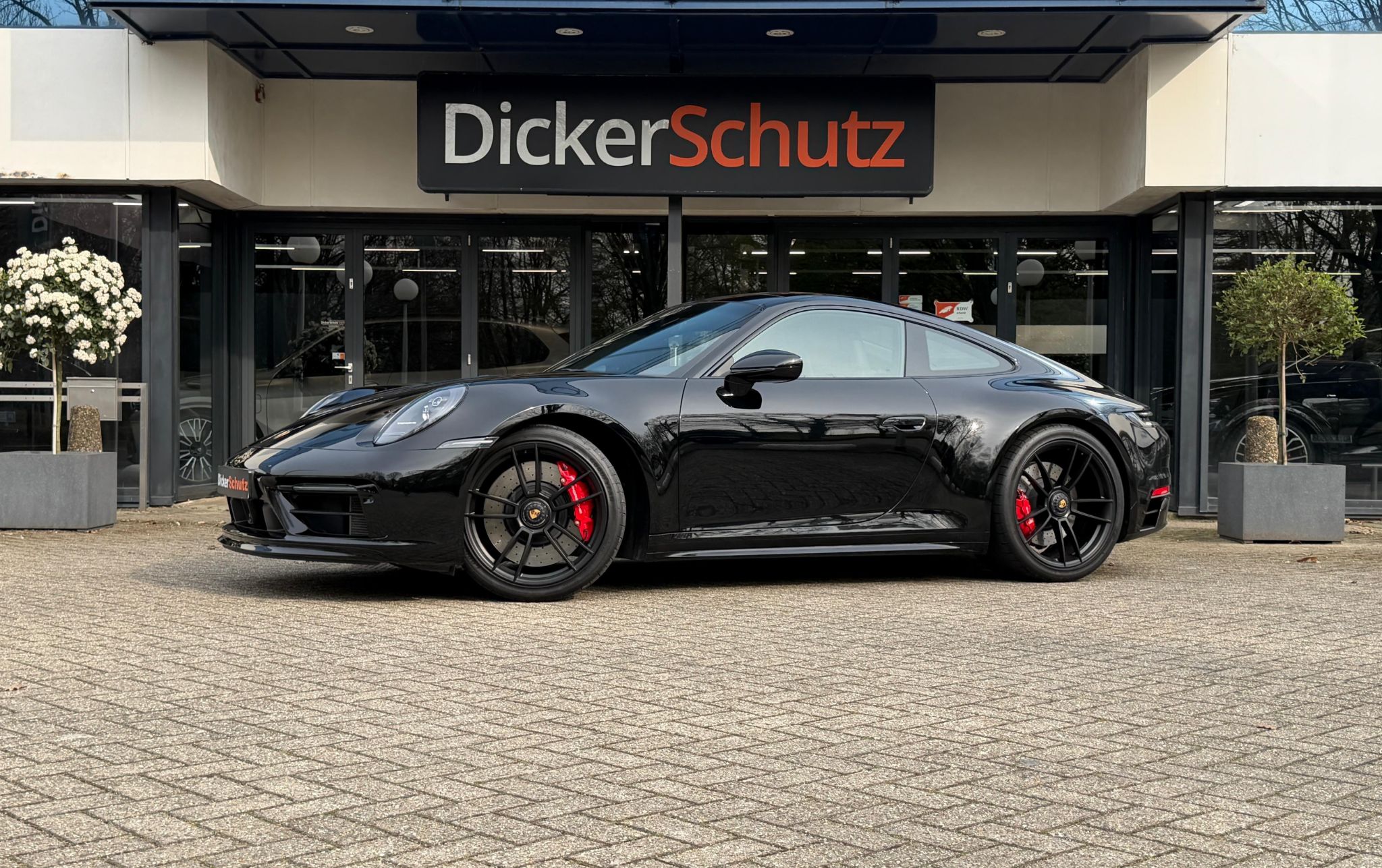 Porsche 911 Carrera 4 GTS bij DickerSchutz