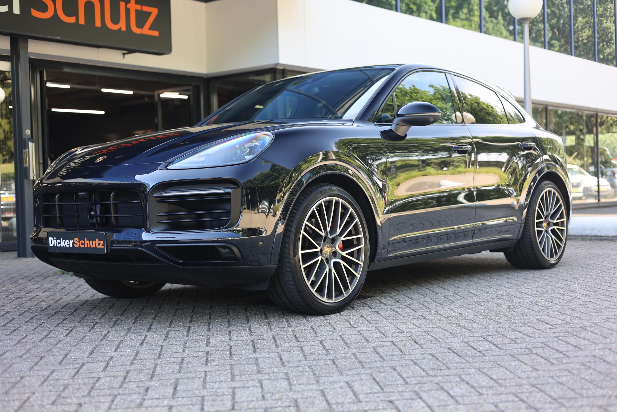 Porsche Cayenne Coupé E-Hybrid bij DickerSchutz